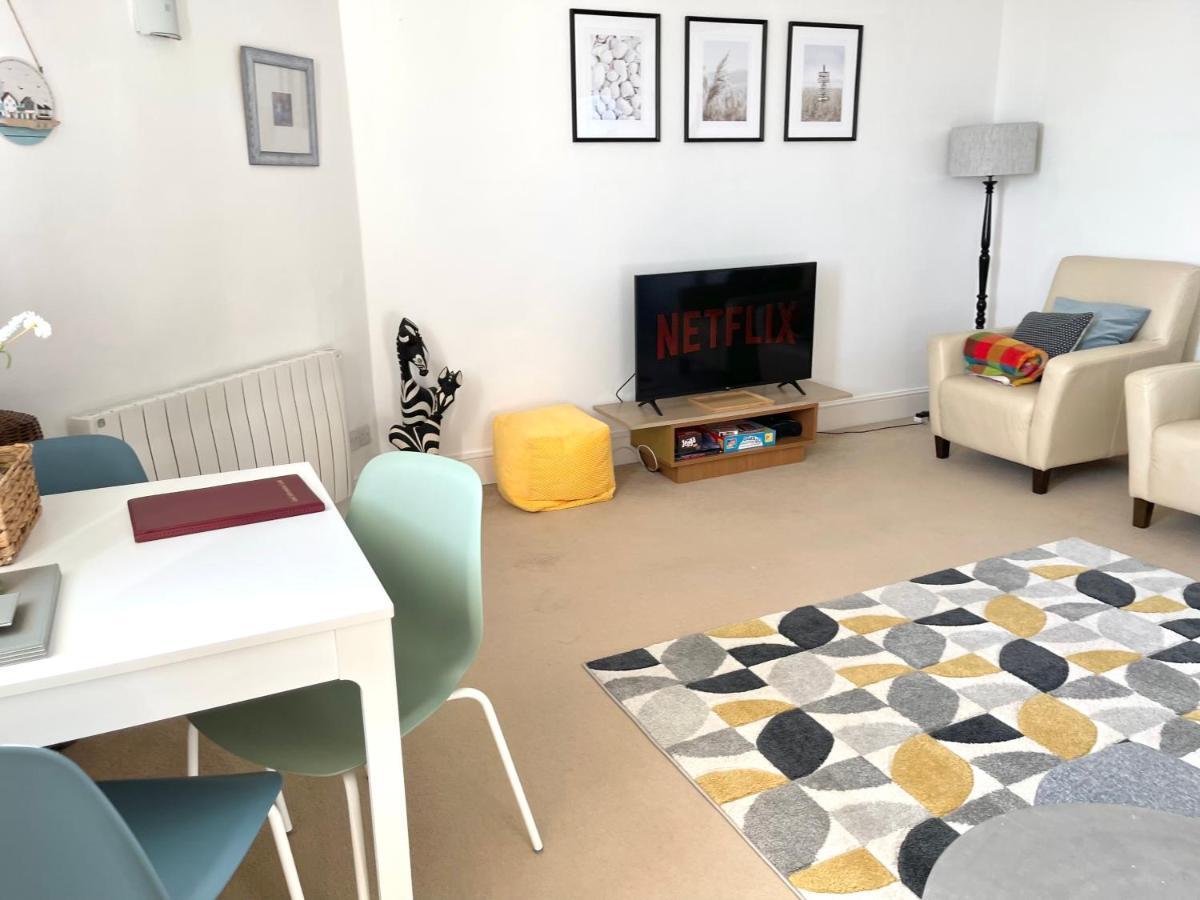Sea View Family Stay By Beach Gym & Parking Bournemouth Exterior foto